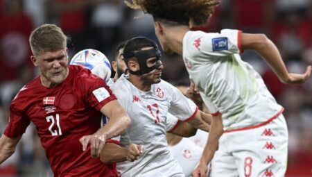 Cornelius’tan ayrılık için açıklama!