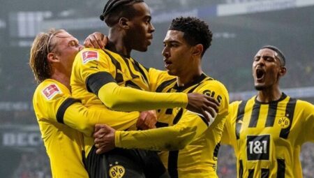 Borussia Dortmund, 3 puanı 2 golle aldı