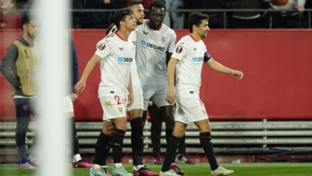 Sevilla, 20 kişilik kadrosunu açıkladı