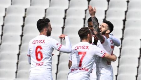 Antalyaspor: “3 puan için mutluyuz”