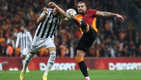 Beşiktaş ilk yarının, Galatasaray ikinci yarının son çeyreğinde gülüyor