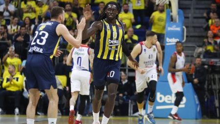 Motley: “Olympiakos’a karşı bütün maç sahada olabilirim”