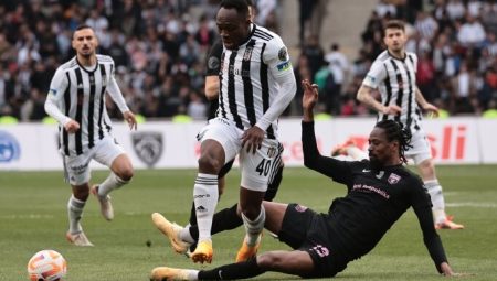 Beşiktaş’ın yardım maçında dostluk kazandı!