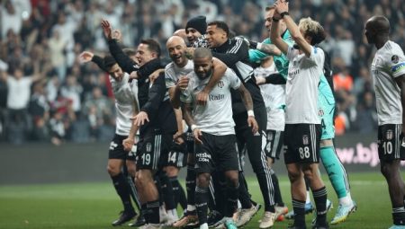 Beşiktaş’tan derbi zaferi sonrası paylaşımlar