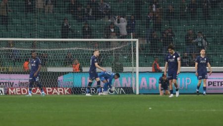 Fenerbahçe’de harakiri!