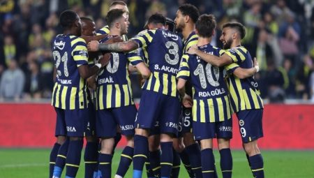 Fenerbahçe’de karar: En az 9 transfer!