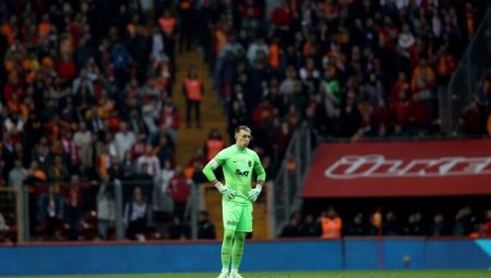Okan Buruk, Fernando Muslera ile görüştü