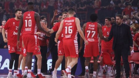 Olympiakos, EuroLeague’de finale yükseldi