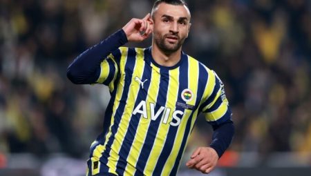 Serdar Dursun’a Türkiye’den sürpriz transfer teklifi