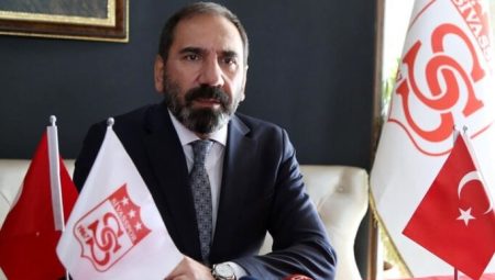 Sivasspor’da kriz; Mecnun Otyakmaz bırakacağını açıkladı