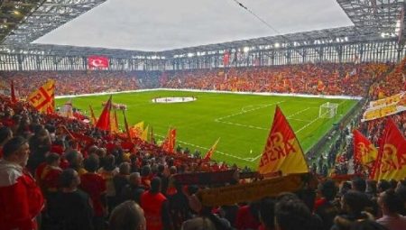 Süper Lig yolu Göztepe’den geçecek